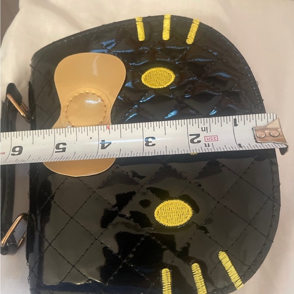 NWOT Hello Kitty Black and Gold Crossbody Bag - Picture 11 of 11